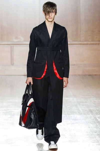 Look 8